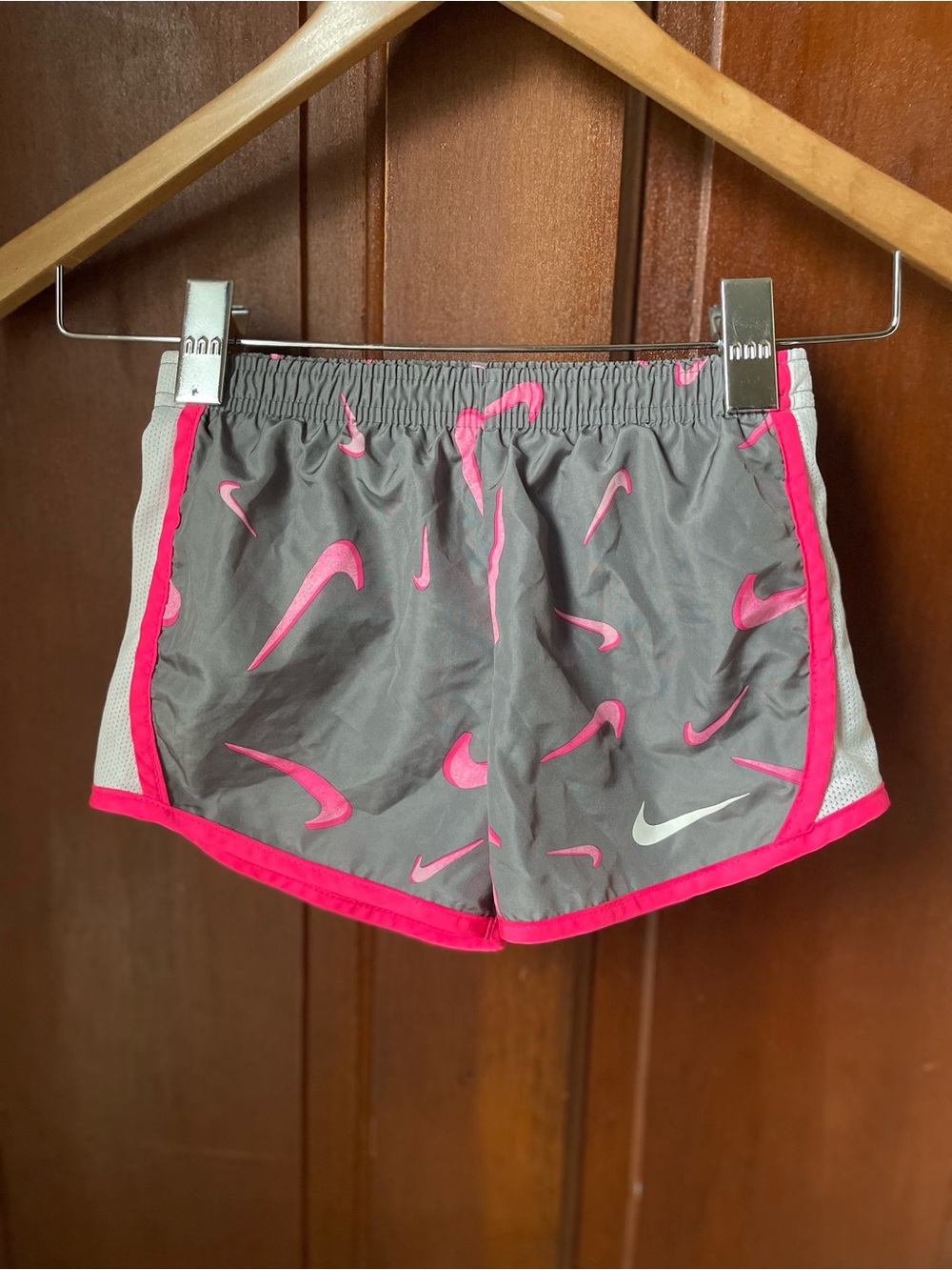 Nike dri fit girls size 6 gray / pink / white athletic shorts